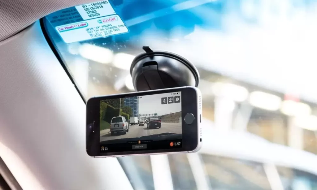 How The Nexar App Works With The Dashcam?