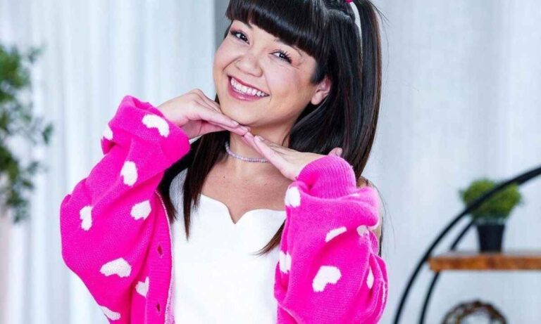 Who is Mochi Mona? Age, Family, Height and Career Bio/Wiki, 2024